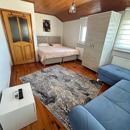 Apartment Oeztuerk Apart Trabzon