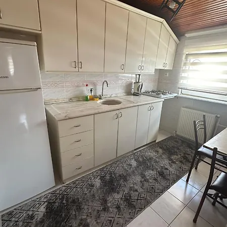 Oeztuerk Apart Apartment Trabzon